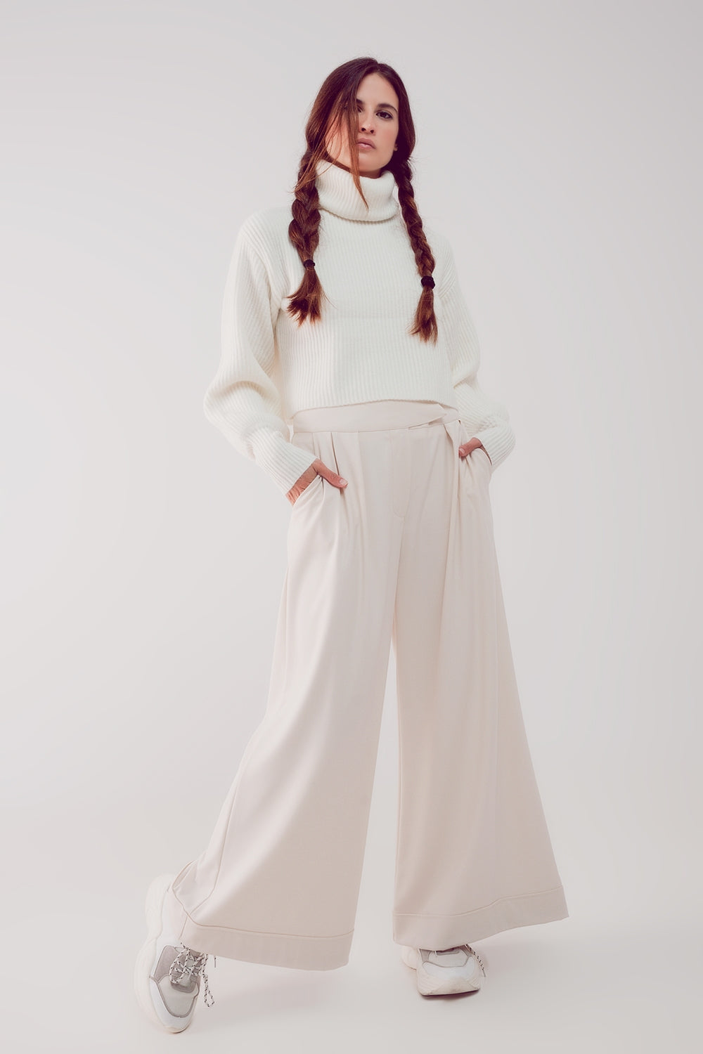 Creme Kleurige High Neck Trui – Stijlvolle en Comfortabele Trui