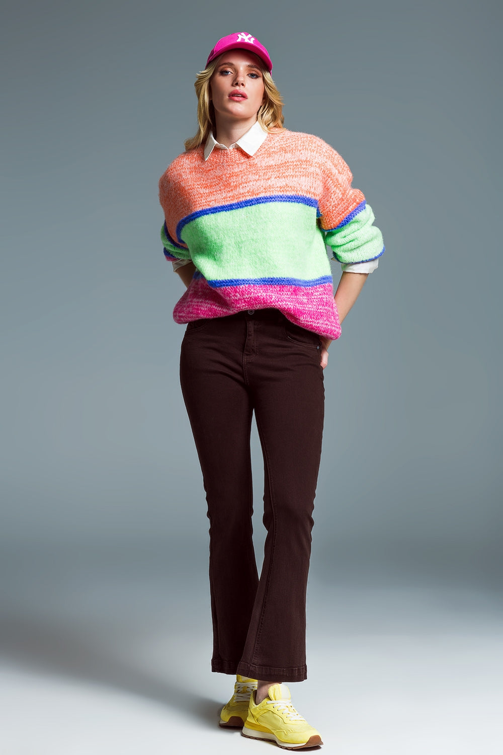 Skinny Flared Jeans met Dubbele Knopdetail in Bruin